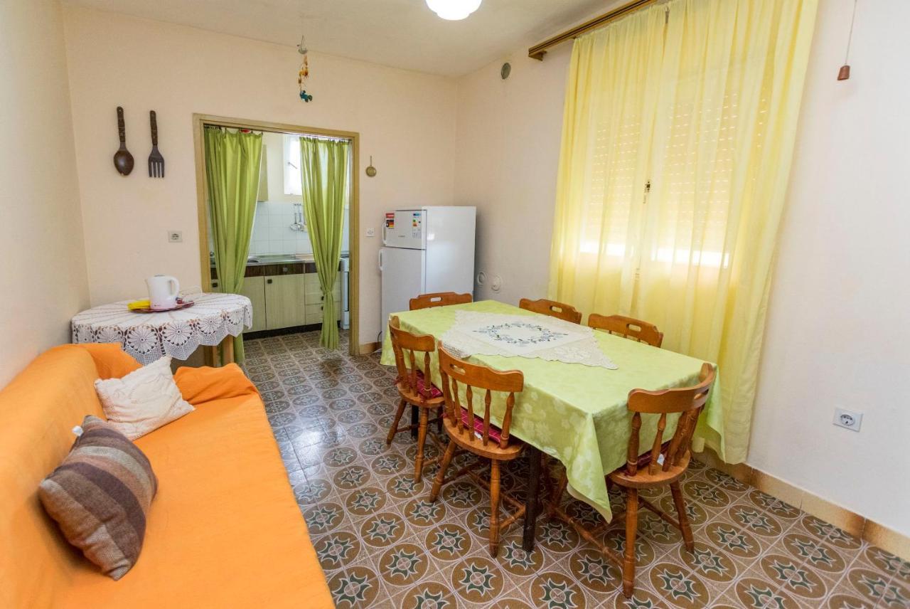 Apartment Lele Primošten المظهر الخارجي الصورة